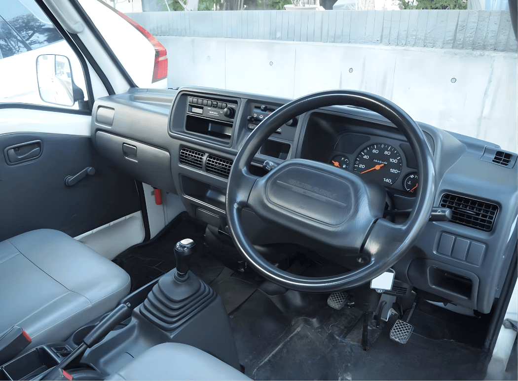 2000 Subaru Sambar Truck - Interior View